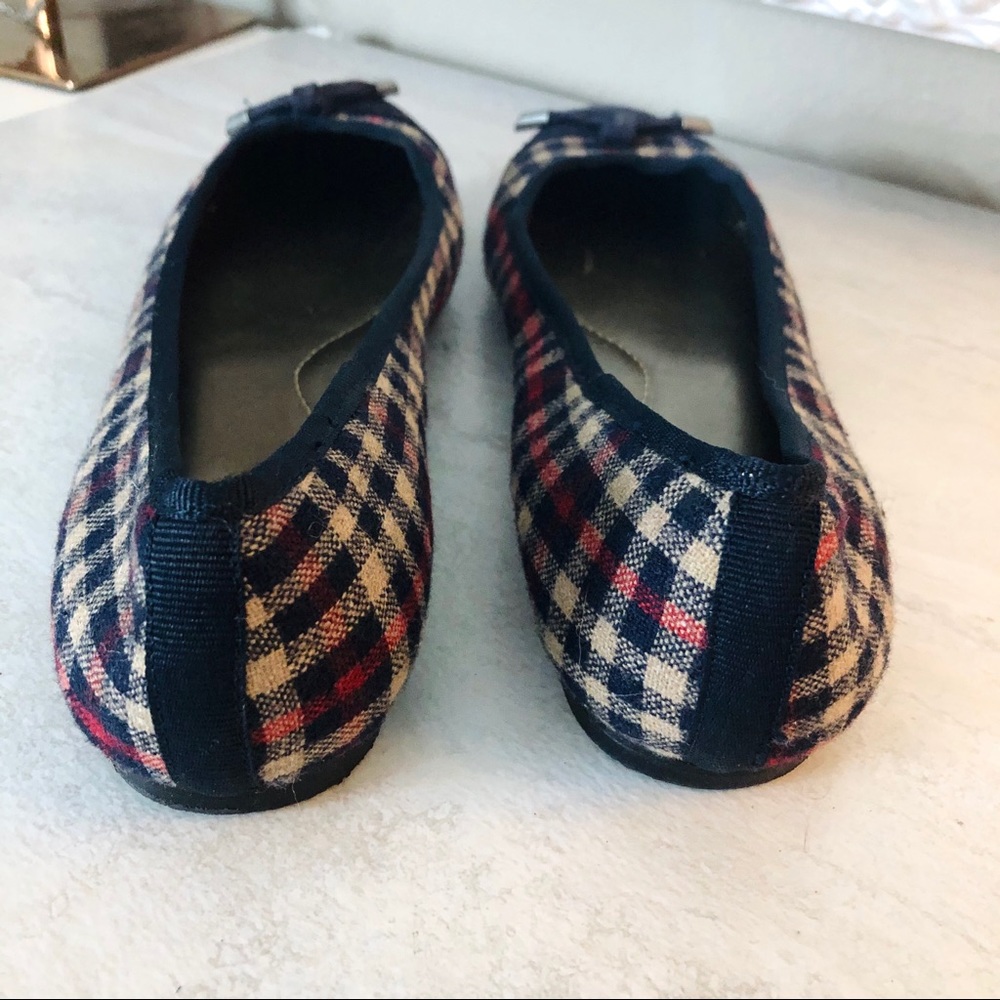 Lands End plaid flats - Picture 6 of 9